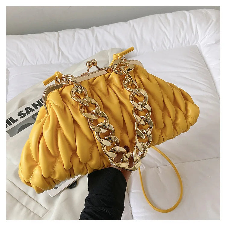 Pleated Lingge Fashion Shell Bag Women's Versatile Chain Handbag Casual One Shoulder Crossbody Chain Accessories Women's Bag