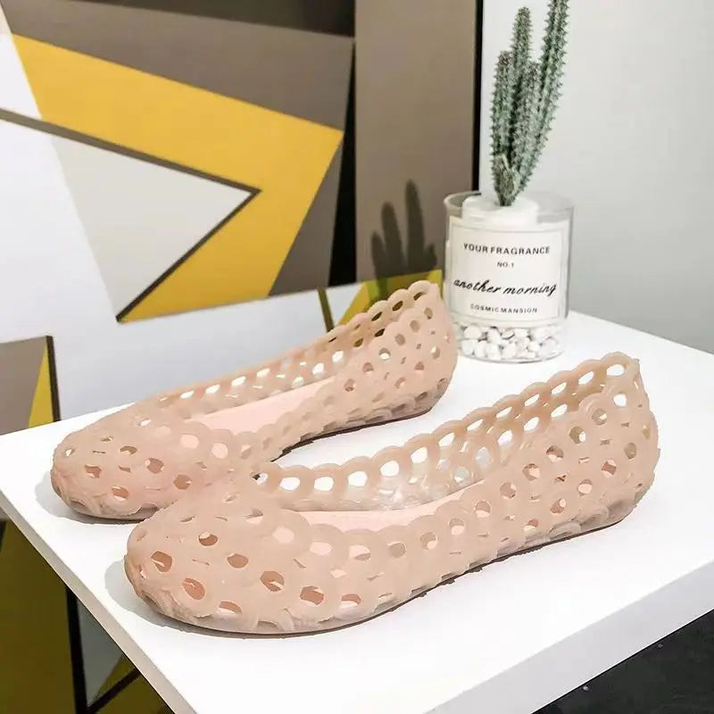 New Summer Women's Baotou Hollow Out Shallow Flat Sole Sandals Soft Bottom Non Slip Breathable Flat Sole Beach Sandals