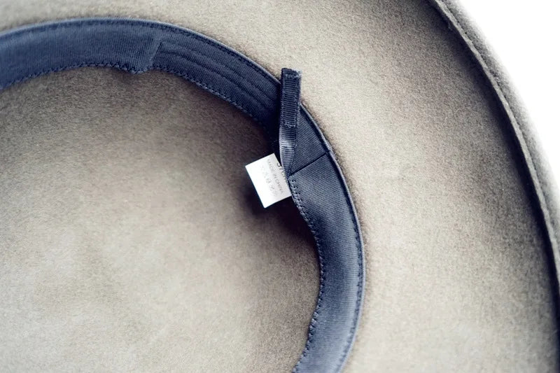 Autumn and Winter Women's French Elegant Retro Army Green Woolen Felt Top Hat Winter hats woman British Hepburn Bell shaped Fish