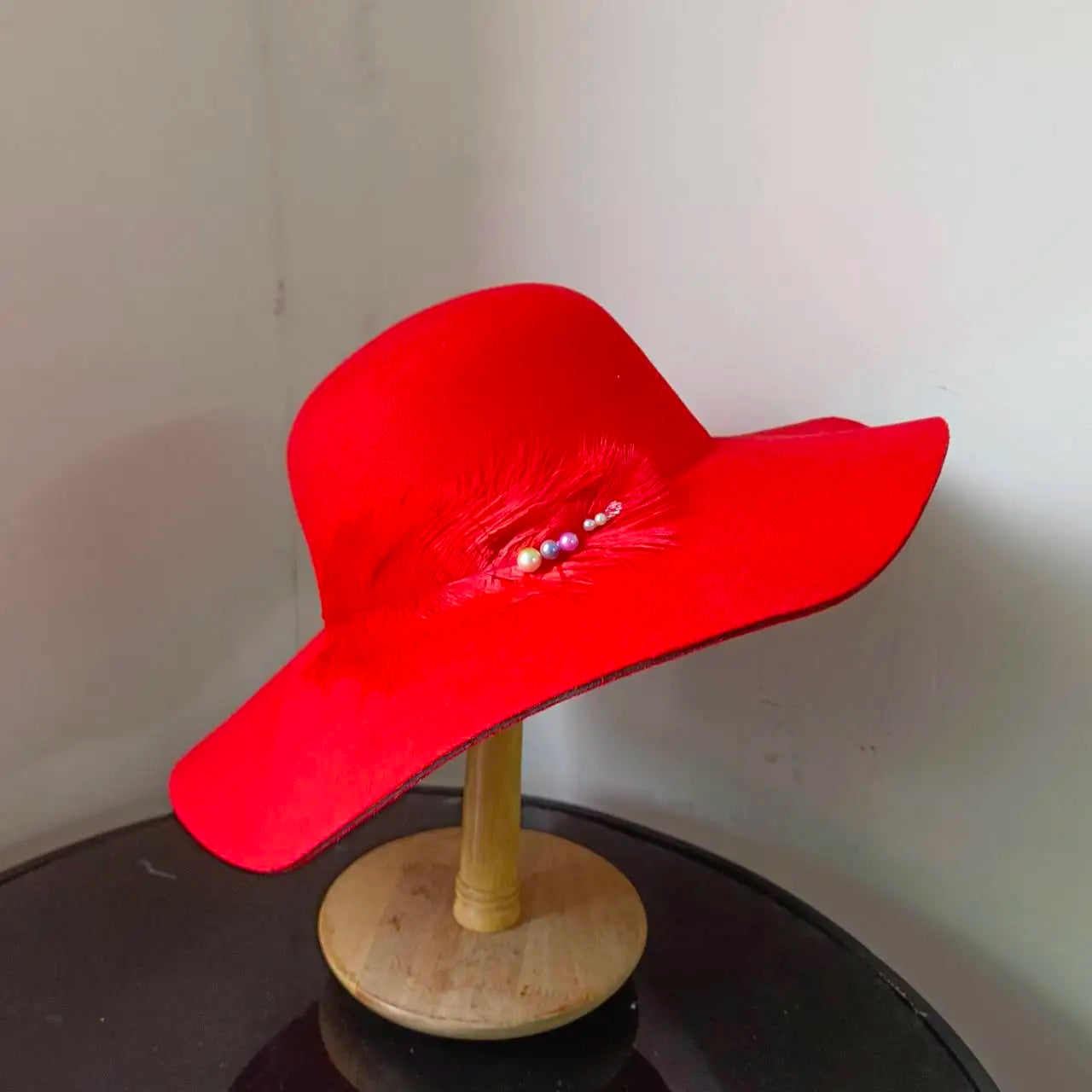 Autumn and Winter Women's French Elegant Retro Army Green Woolen Felt Top Hat Winter hats woman British Hepburn Bell shaped Fish