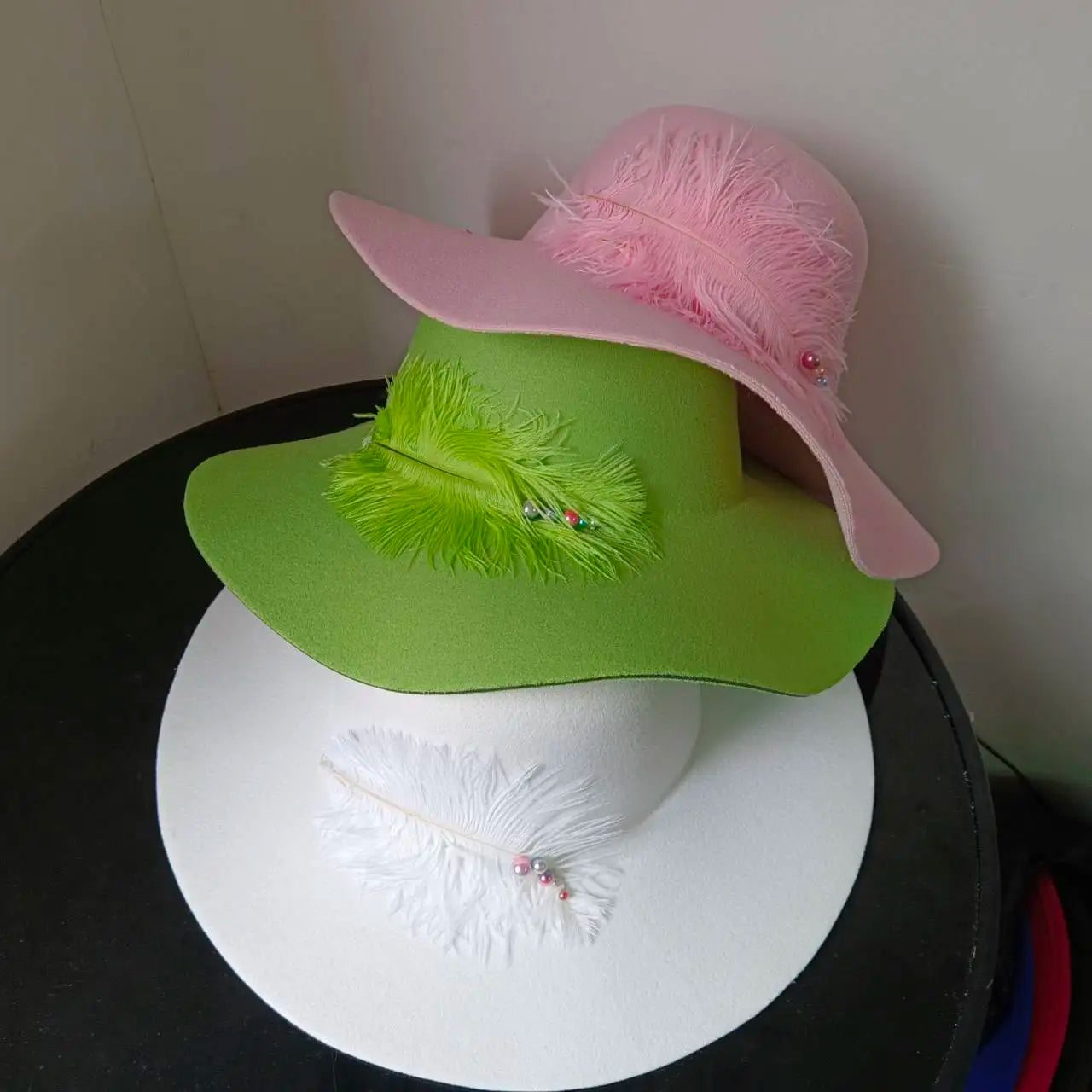 Autumn and Winter Women's French Elegant Retro Army Green Woolen Felt Top Hat Winter hats woman British Hepburn Bell shaped Fish