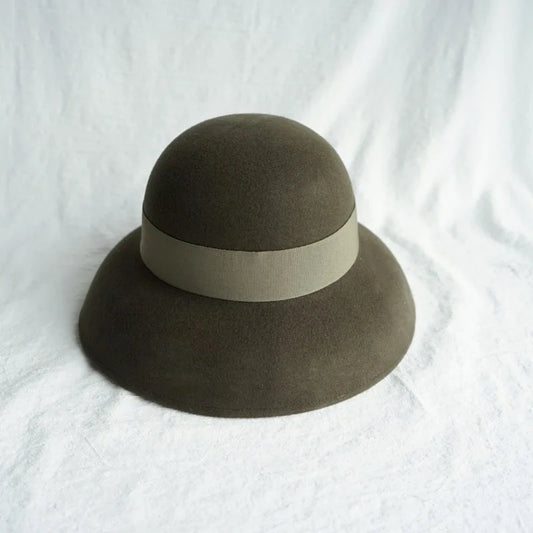 Autumn and Winter Women's French Elegant Retro Army Green Woolen Felt Top Hat Winter hats woman British Hepburn Bell shaped Fish