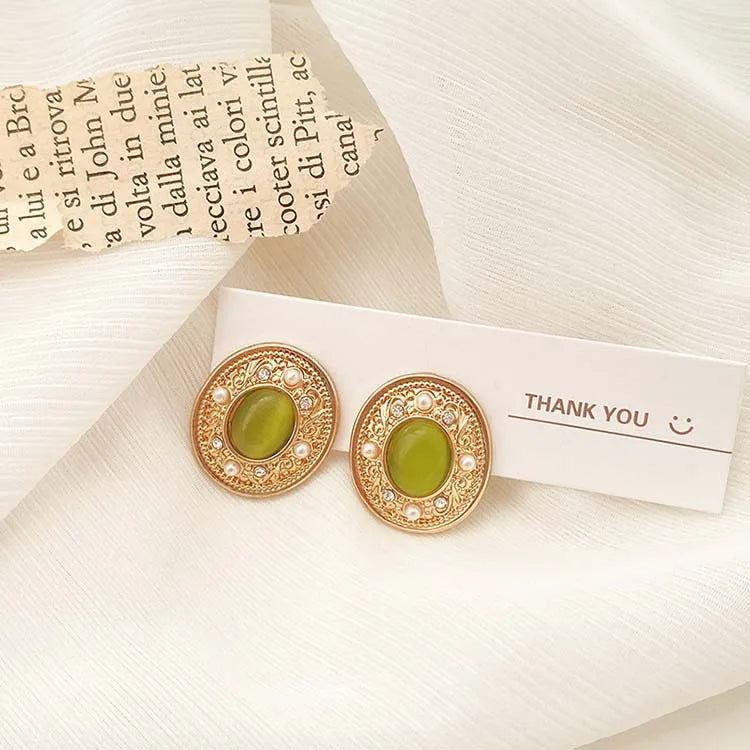 Vintage Korean Green Opal Clip on Earrings for Women No Pierced Ears French Retro Baroque Small Resin Round Stone Clip Earrings