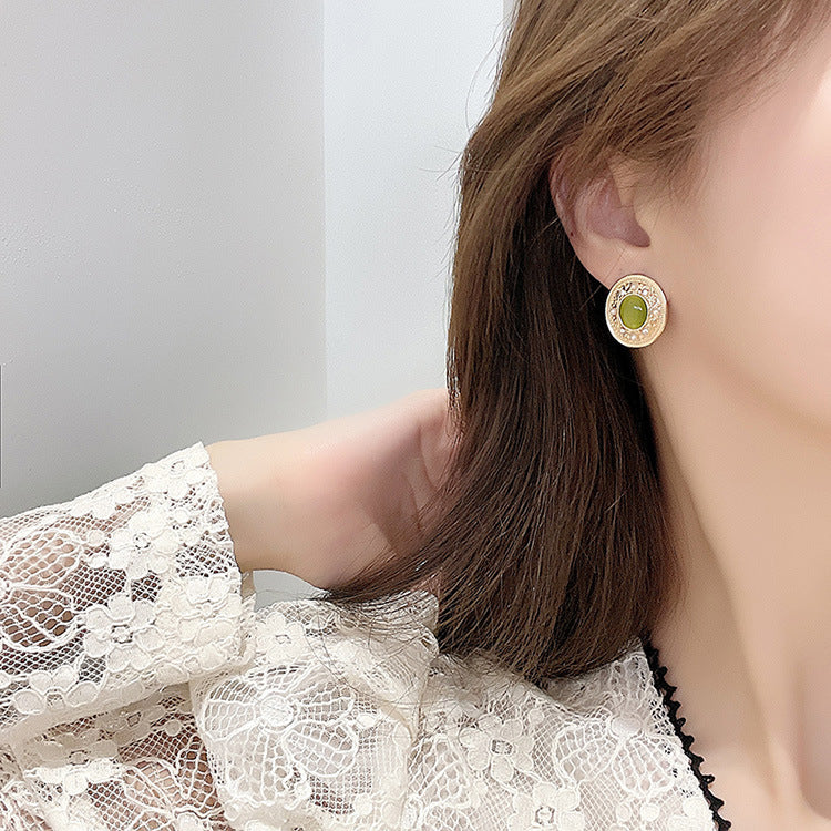 Vintage Korean Green Opal Clip on Earrings for Women No Pierced Ears French Retro Baroque Small Resin Round Stone Clip Earrings