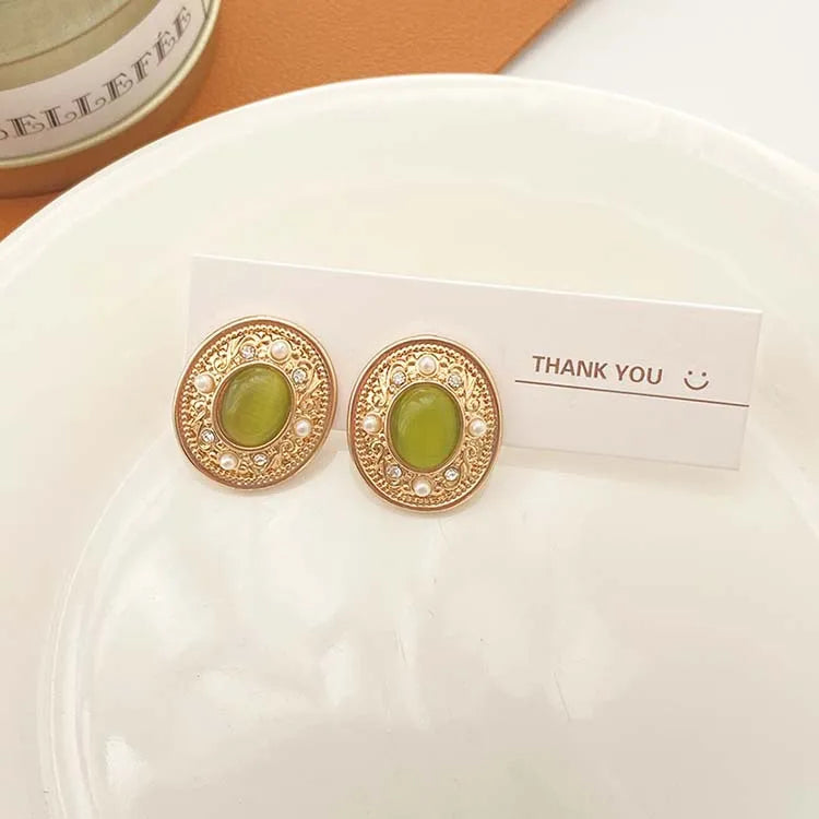 Vintage Korean Green Opal Clip on Earrings for Women No Pierced Ears French Retro Baroque Small Resin Round Stone Clip Earrings