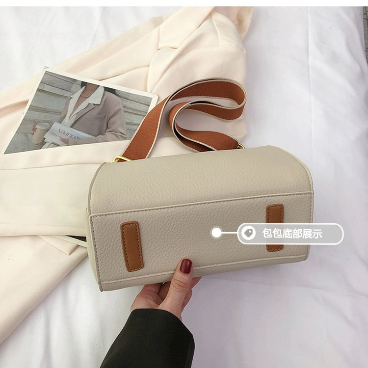 Thick Chains Crossbody Bag For Women 2023 New Luxury High Quality Brown Black Khaki Mini Square Hand Bags