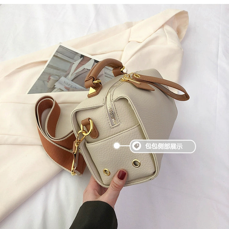 Thick Chains Crossbody Bag For Women 2023 New Luxury High Quality Brown Black Khaki Mini Square Hand Bags