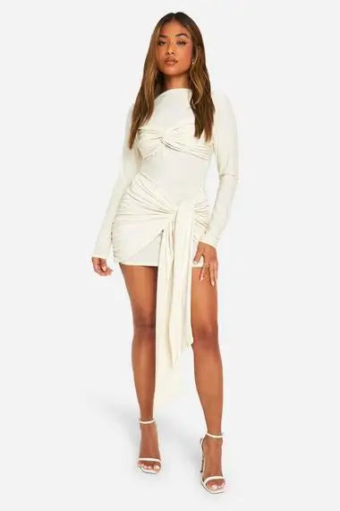 Women's unique design sense unique high-end dress with autumn and winter new pleated knots and waist-hugging sexyshort dress