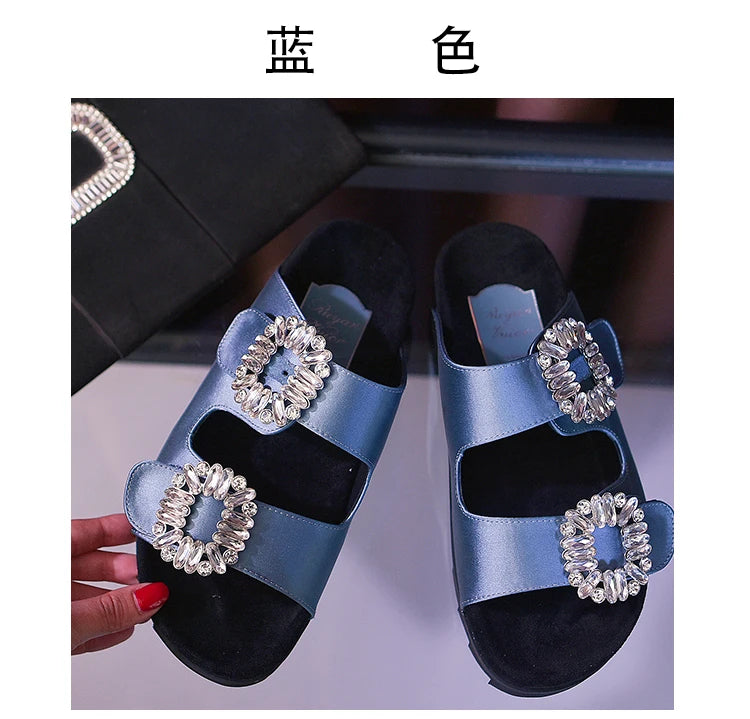 New Trend Women's Slippers Outside 2022 Women's Rhinestone Side Buckle Open Toe Bicyclic Flat-Bottomed Sandals Slippers Girls