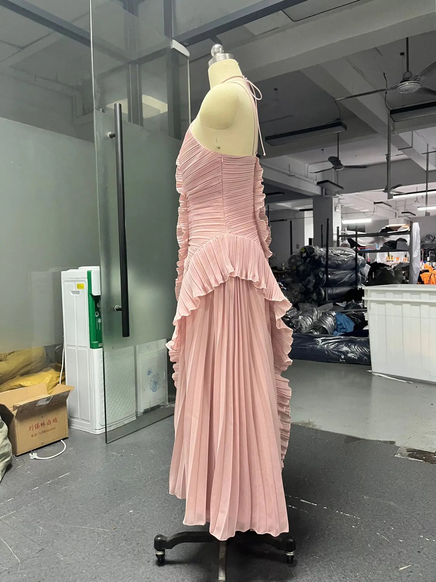 Ruffle ruffles design thin mid-length dress temperament fashion irregular halter women's dress 2025 summer new