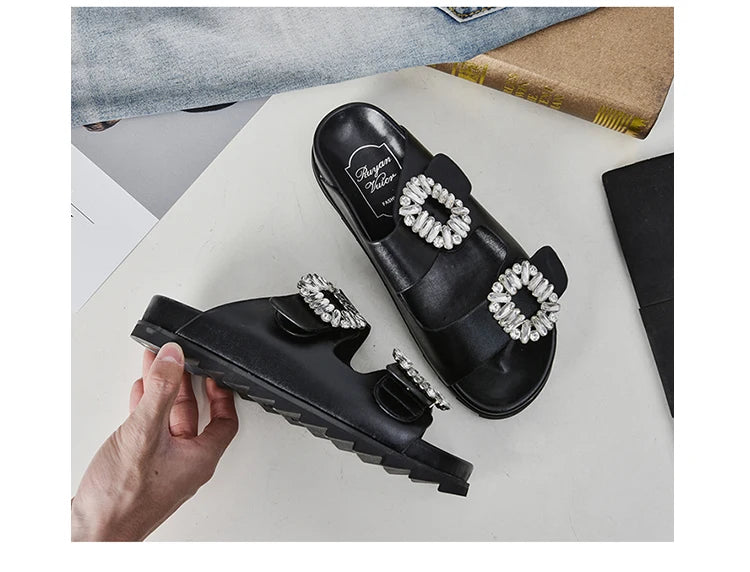 New Trend Women's Slippers Outside 2022 Women's Rhinestone Side Buckle Open Toe Bicyclic Flat-Bottomed Sandals Slippers Girls