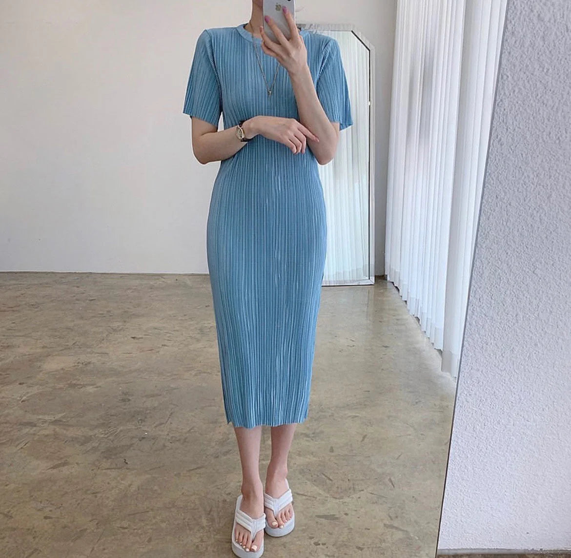 Korean Chic Minimalist Gentle Round Neck Pleated Slim Wrap Hip Short Sleeve Female Dresses 2022 Summer New Style  B560