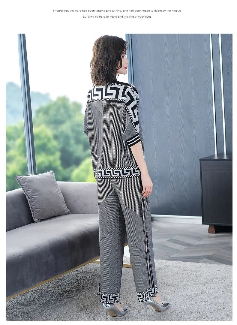 Two piece Women's Knitwear Casual Sets 2025 Spring Autumn New Loose Fashion Temperament Pullover Tops+Wide leg Pants Female