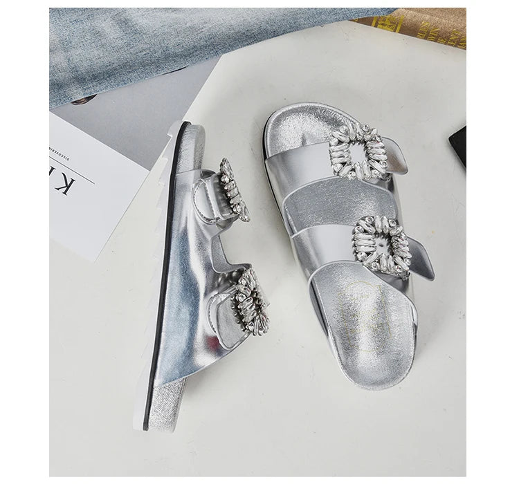 New Trend Women's Slippers Outside 2022 Women's Rhinestone Side Buckle Open Toe Bicyclic Flat-Bottomed Sandals Slippers Girls