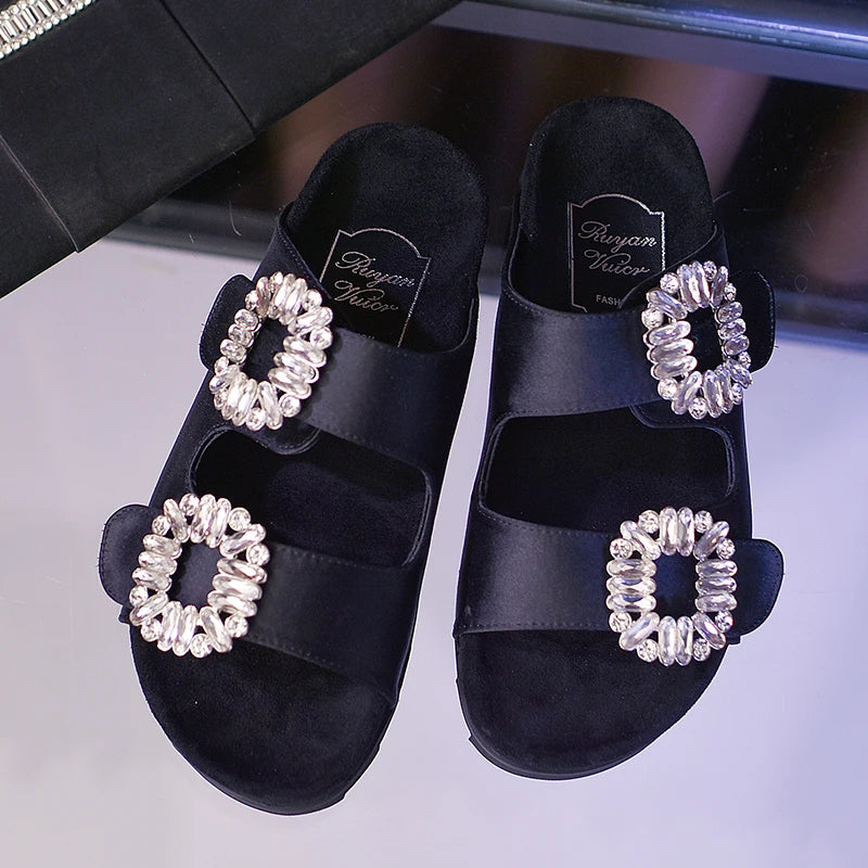 New Trend Women's Slippers Outside 2022 Women's Rhinestone Side Buckle Open Toe Bicyclic Flat-Bottomed Sandals Slippers Girls