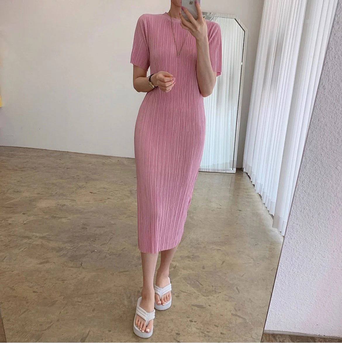Korean Chic Minimalist Gentle Round Neck Pleated Slim Wrap Hip Short Sleeve Female Dresses 2022 Summer New Style  B560