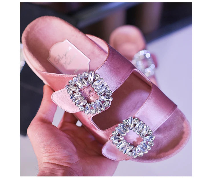 New Trend Women's Slippers Outside 2022 Women's Rhinestone Side Buckle Open Toe Bicyclic Flat-Bottomed Sandals Slippers Girls