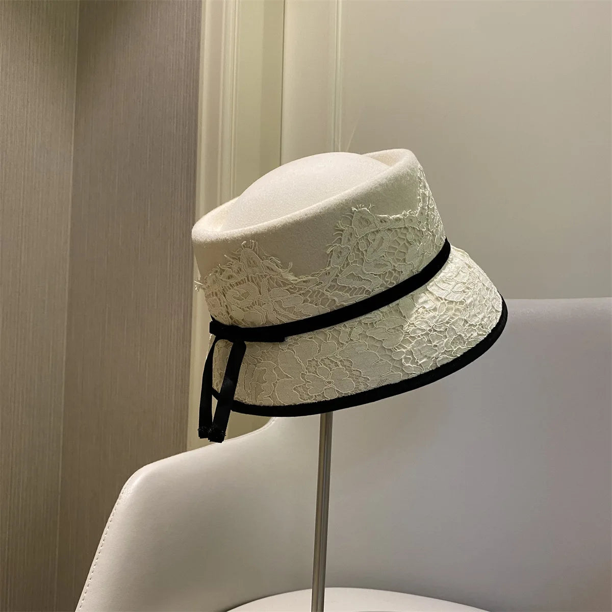 Autumn and Winter 100% Wool Hat Bell Hat Women's French Elegant Retro Hepburn Round Top Big brim Hat