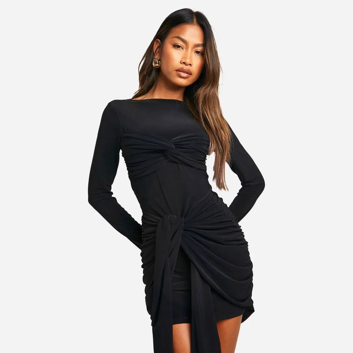 Women's unique design sense unique high-end dress with autumn and winter new pleated knots and waist-hugging sexyshort dress