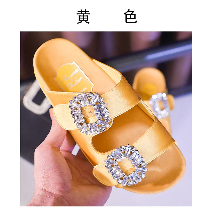 New Trend Women's Slippers Outside 2022 Women's Rhinestone Side Buckle Open Toe Bicyclic Flat-Bottomed Sandals Slippers Girls