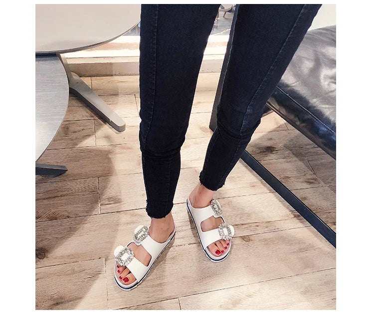 New Trend Women's Slippers Outside 2022 Women's Rhinestone Side Buckle Open Toe Bicyclic Flat-Bottomed Sandals Slippers Girls