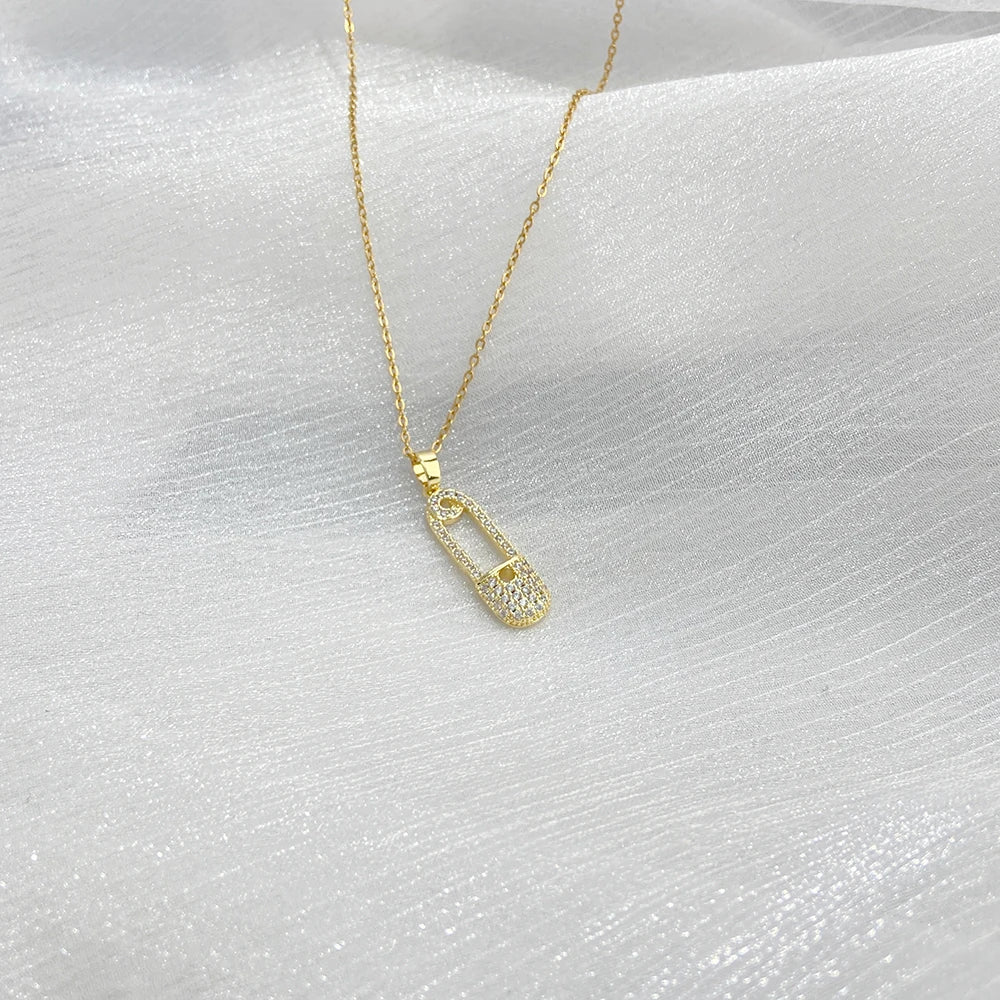 Fashion Safety Paper Pin Clip Pendant Necklace for Women Stainless Steel Exquisite Cubic Zircon Clavicle Chain Girl Jewelry Gift