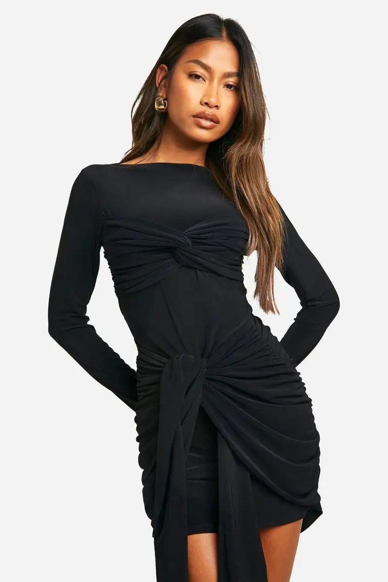 Women's unique design sense unique high-end dress with autumn and winter new pleated knots and waist-hugging sexyshort dress